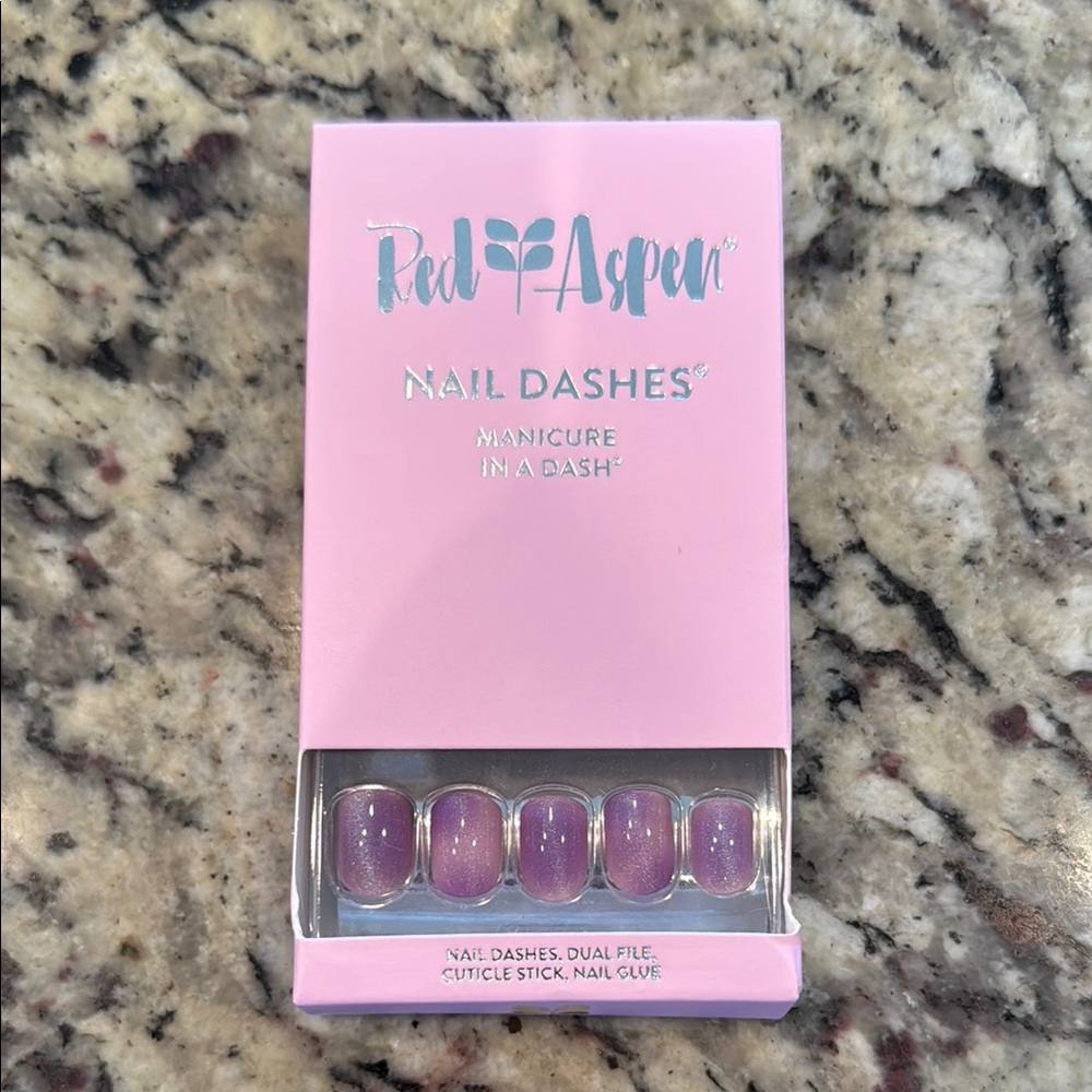 Red Aspen-Love in Little Havana Valerie Press-On Nails